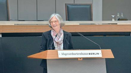 Geehrt. Karin Hausen 2017 bei der Verleihung der Louise-Schröder-Medaille des Landes Berlin.