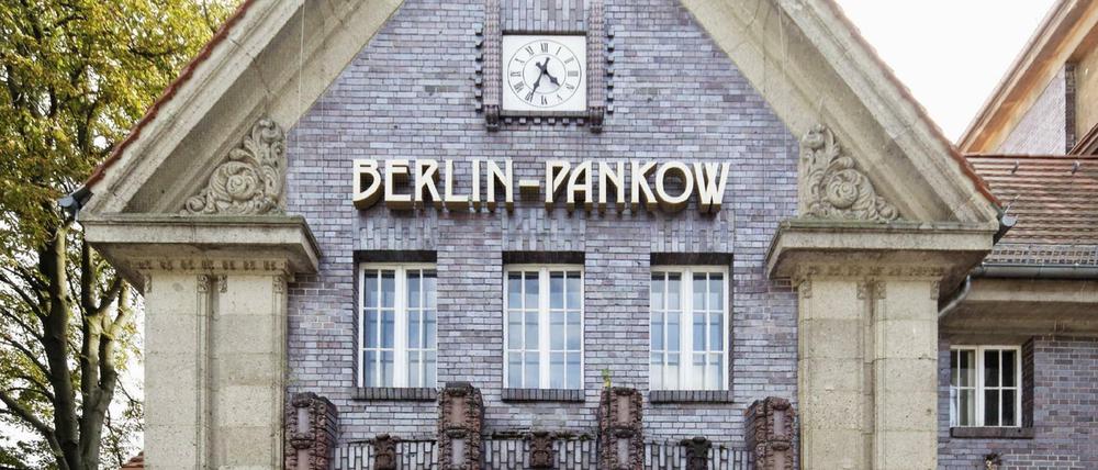 Eingang zum Bahnhof Berlin-Pankow.
