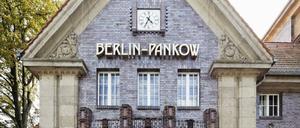 Eingang zum Bahnhof Berlin-Pankow.
