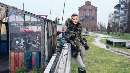 Künstlerin Mia Florentine Weiss liebt die Gegensätze auf Stralau.