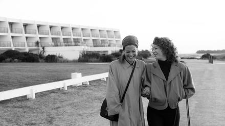 Marie Bäumer (l.) und Birgit Minichmayr im Filmpreis-Favoriten „3 Tage in Quiberon“. 