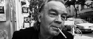 Gerhard Seyfried lebt seit 1976 in Berlin.