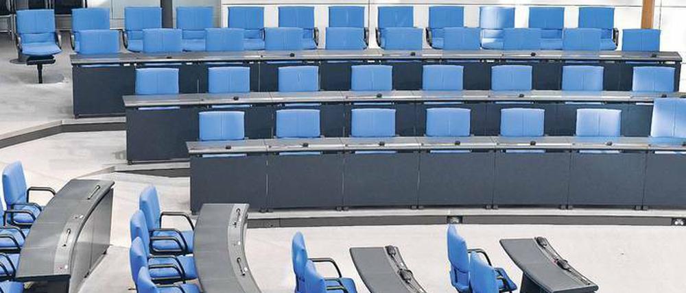 Leere Stuhlreihen im Bundestag: Hier sitzen bald auch Berliner und Brandenburger Politiker.