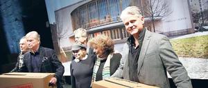 Katharina Thalbach und Martin Woelffer haben bereits die Kartons gepackt für den Umzug ins Schillertheater. 