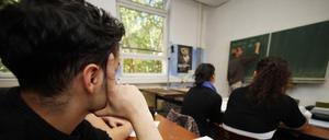 In Deutschland sind die Leistungsunterschiede zwischen migrantischen und nicht-migrantischen Schülern besonders ausgeprägt.