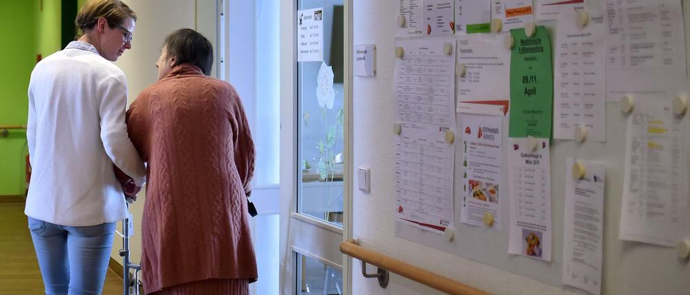 Der Personalmangel hat auch erhebliche Folgen für die Mitarbeiter.