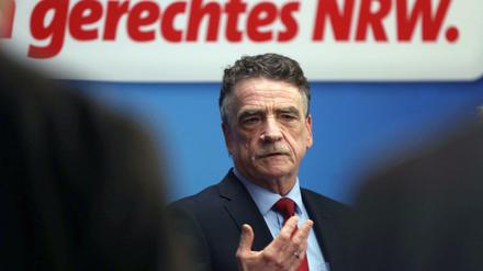 Der nordrhein-westfälische SPD-Landesparteichef Michael Groschek gibt am Freitag seinen Rückzug bekannt.