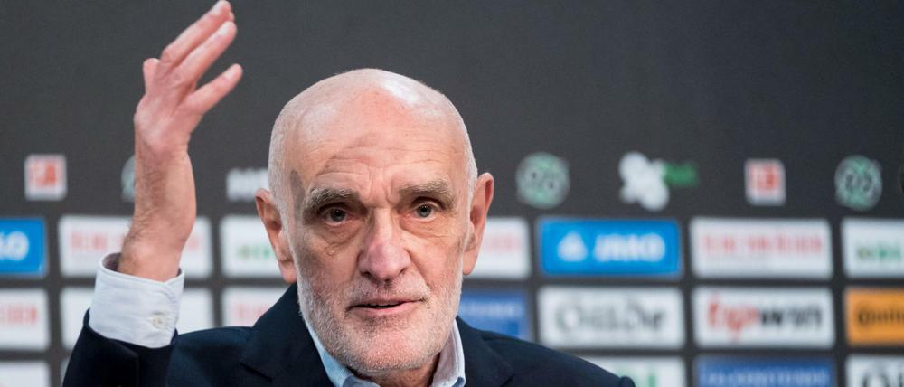 Seltsame Erklärungsansätze. Martin Kind und Hannover 96 haben ganz eigene Vorstellungen von den 50+1-Leitlinien.