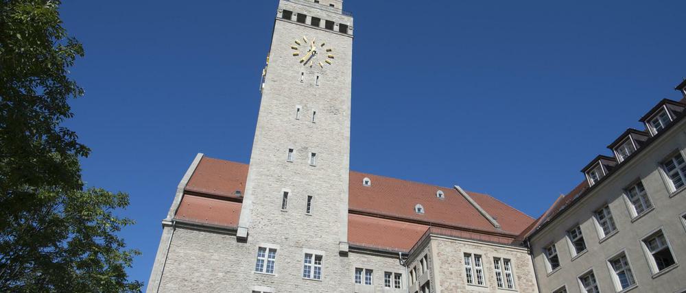 Der parteilose Stadtrat Eberenz war ursprünglich von der AfD-Fraktion für das Bezirksamt nominiert worden.