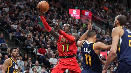 Wenn Dennis Schröder mit Tempo zum Korb zieht, ist er kaum zu stoppen. 