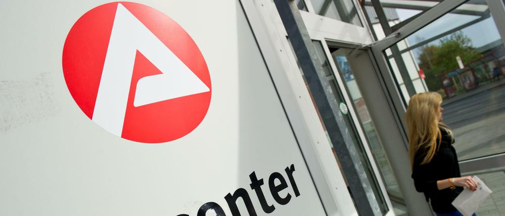 Der Besuch eines Jobcenters - für viele Arbeitslose kein leichter Gang.