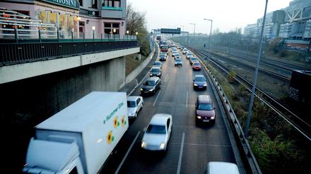 Die Stadtautobahn steht sinnbildlich für die Verkehrspolitik West-Berlins nach 1945.
