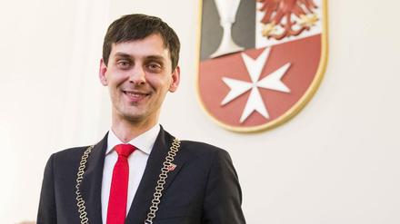Martin Hikel (SPD) ist der neue Bezirksbürgermeister von Neukölln.