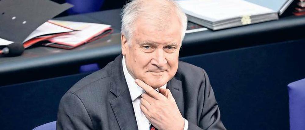 Will 100 neue Stellen für „Heimat“: Innenminister Horst Seehofer.