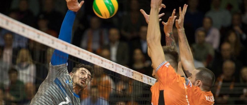 Die Volleys verloren schon das dritte Spiel in neun Tagen gegen Friedrichshafen.