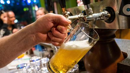 Kneipen dürfen unter strengen Auflagen wieder öffnen.