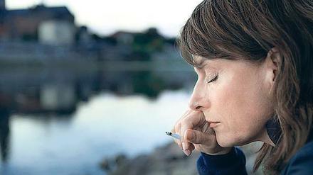 Traurig an der Elbe: Kommissarin Brasch (Claudia Michelsen).