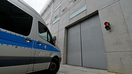Die Polizei nahm einen gesuchten mutmaßlichen Sexualstraftäter fest. 