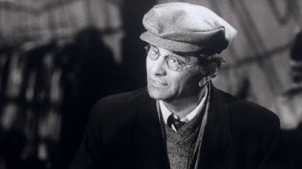 Peter Falk in "Der Himmel über Berlin" (1987).