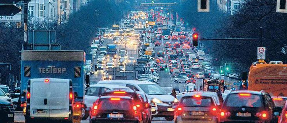 Auf der Standspur. Viele Straßen in Berlin sind schadstoffbelastet.