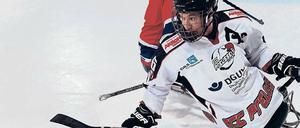 Eine Szene des Bundesligaspiels mit den Angry Birds Berlin, Mitte März, im Eisstadion am Glockenturm.