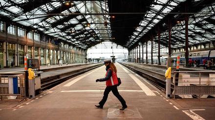 Nichts geht mehr. Am Dienstag fallen in Frankreich voraussichtlich fast 90 Prozent der TGV-Hochgeschwindigkeitszüge aus. 