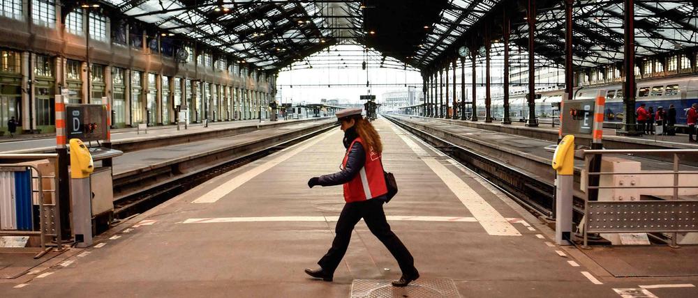 Nichts geht mehr. Am Dienstag fallen in Frankreich voraussichtlich fast 90 Prozent der TGV-Hochgeschwindigkeitszüge aus. 
