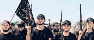 Sog der Gewalt. Terroristen wollen Gleichgesinnten gefallen. Und sogar Attentäter, die alleine handeln, fühlen sich doch immer einer Gruppe oder Ideologie zugehörig, selbst wenn sie dafür eine neue gründen oder erfinden müssen.