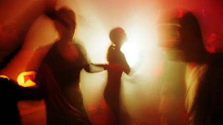 Treffen außerhalb der Schule bilden unter Umständen ein größeres Infektionsrisiko als die Unterrichtssituation.