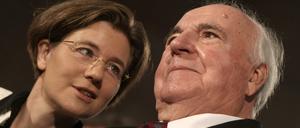 Altbundeskanzler Helmut Kohl und seine Frau Maike Kohl-Richter 2011 im Dom in Speyer bei einem Gottesdienst.