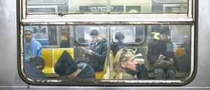 Sit and wait in der New Yorker Subway