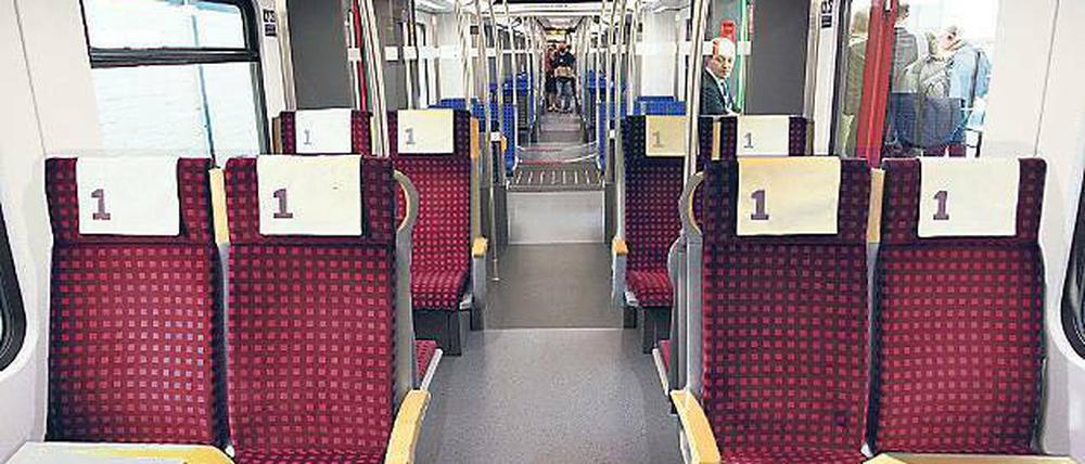 War nur ein Witz. So erstklassig sieht es künftig in der S-Bahn nicht aus. 