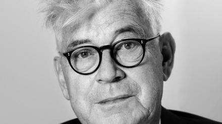 Max Dudler, Sohn eines Steinmetzes, wurde für seine Bauten, die er häufig in eine historische Umgebung setzt, mit zahlreichen Preisen ausgezeichnet.