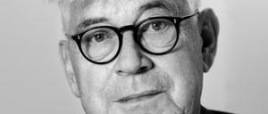 Max Dudler, Sohn eines Steinmetzes, wurde für seine Bauten, die er häufig in eine historische Umgebung setzt, mit zahlreichen Preisen ausgezeichnet.
