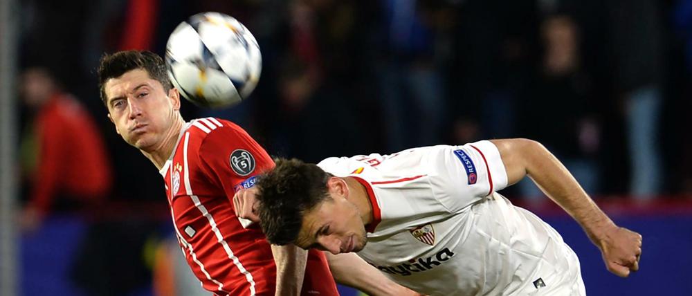 Von Robert Lewandowski war in Sevilla nur ganz wenig zu sehen.