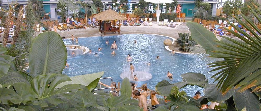 Baden wie in den Tropen. Blick in die Halle des Tropical Islands.