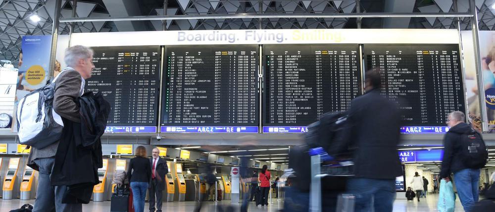 Warnstreiks soll es außer in Frankfurt am Main auch in München, Köln und Bremen geben. 