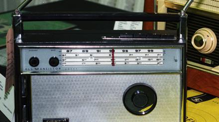Streit ums Radio per UKW - Dienstleister haben mit Abschaltung gedroht. Die Gefahr scheint vorerst gebannt.