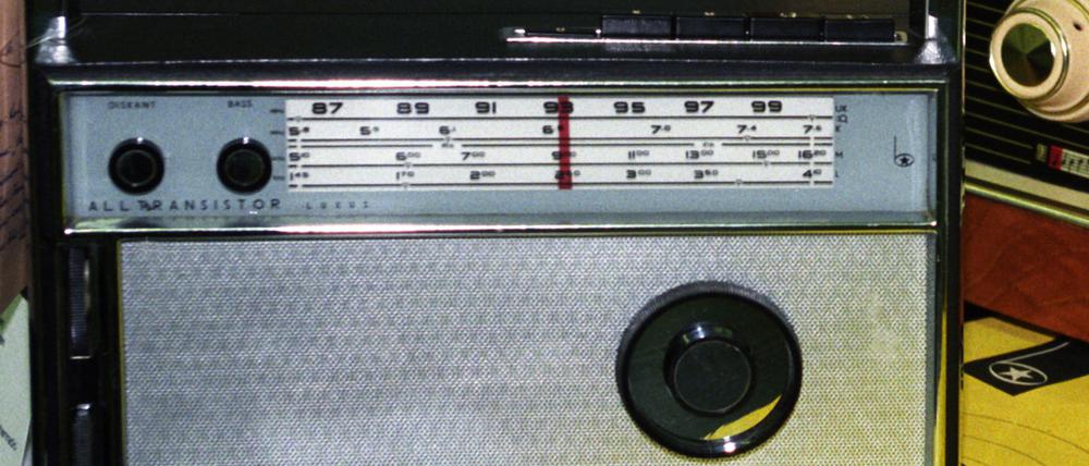 Streit ums Radio per UKW - Dienstleister haben mit Abschaltung gedroht. Die Gefahr scheint vorerst gebannt.