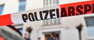 Polizeiabsperrung vor der Wohnung des Amokfahrers in Münster 