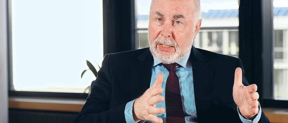 „Im öffentlichen Dienst fehlen derzeit rund 200 000 Arbeitskräfte“, sagt Ulrich Silberbach. 