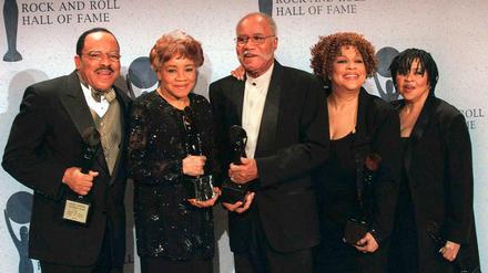 Die Gospelgruppe The Staple Singers, von links nach rechts: Pervis, Cleotha, Pops, Mavis, und Yvonne.