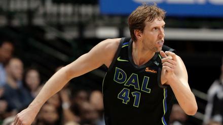Für Dirk Nowitzki ist die Spielzeit vorbei.