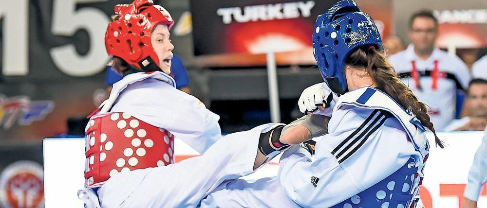 Taekwondo-Sportlerinnen. Symbolbild.