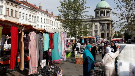 Marktszene im Brüsseler Stadtteil Molenbeek. 