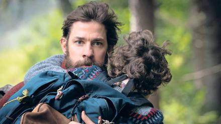 Überlebenskampf. John Krasinski spielt Lee Abbott, der seinen Sohn vor blutrünstigen Monstern retten muss.