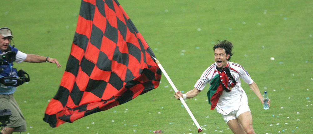 Triumphal & glorreich. So waren mal die Zeiten und die Spieler, hier "Pippo" Inzaghi, beim AC Mailand.