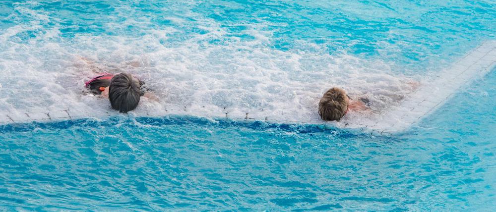 In Marzahn-Hellersdorf für ein Platz für ein neues Freibad gesucht.