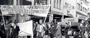 Aufruhr. Bonner Studenten demonstrieren gegen Springer. 