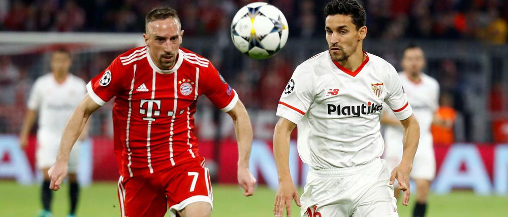 Zu schnell für die Rente. Franck Ribéry (l.) sprintet auch in der nächsten Saison für die Roten.